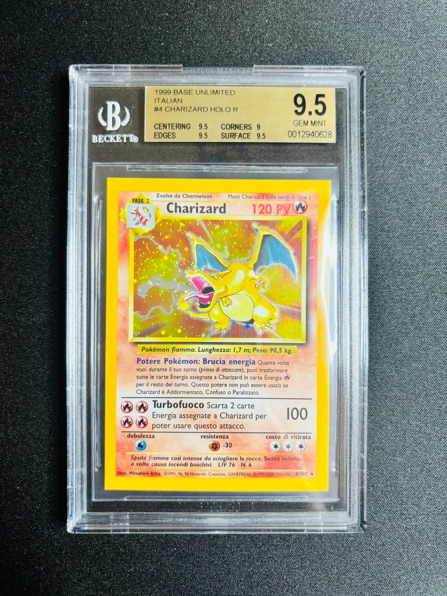1999 BASE UNLIMITED ITALIAN #4 CHARIZARD HOLO R [SQUARE CUT] BGS 9.5
